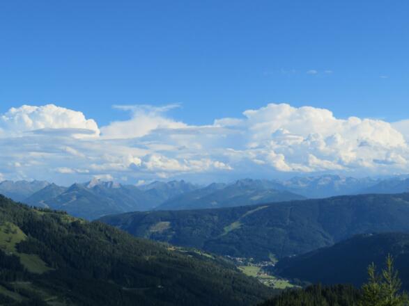 Tag 2: Auf der Terrasse der Hofpürglhütte, das Panorama der Niederen Tauern