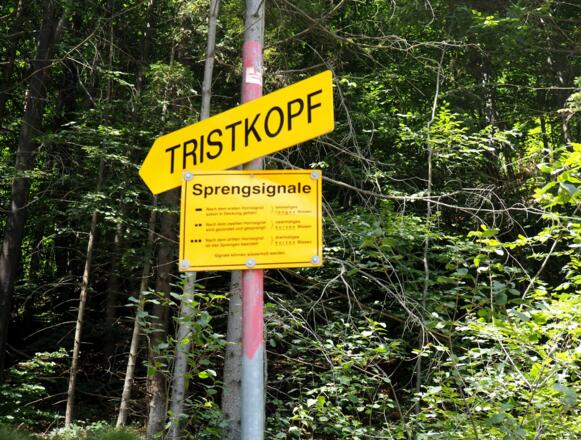 Einstieg 565m, links.