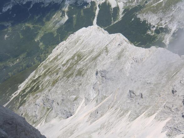 Das Hochalmkreuz (Blick vom oberen Teil des Schlauchkars) 