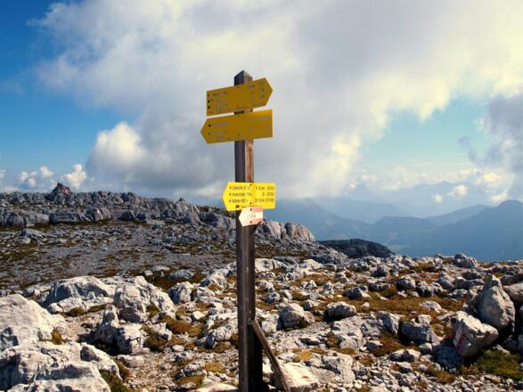 Wegtafel zur Zellerhütte 2300m