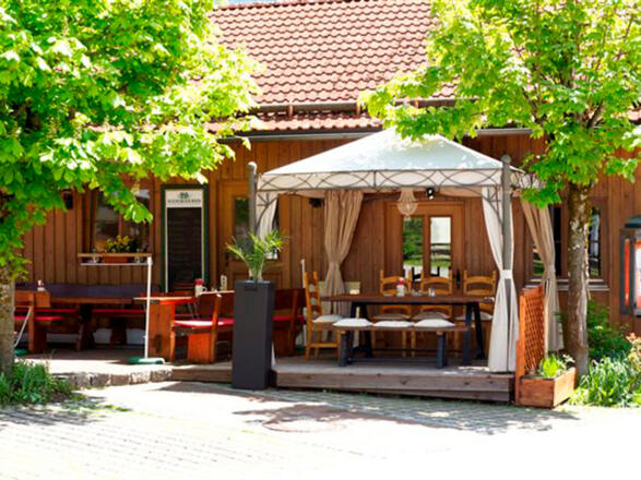 Unser Pavillion im Biergarten
