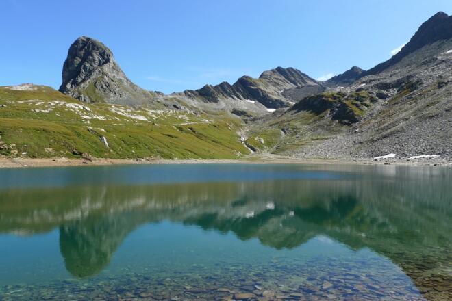 Der Aufstiegsweg, direkt rechts von der Gösleswand die Rote Lenke