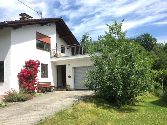 Ferienwohnung Moser Hausansicht mit Dachterrasse