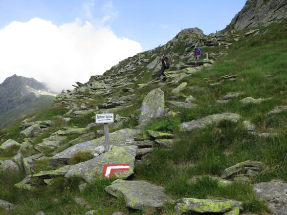 Abzweig zum Klettergarten vom Wanderweg