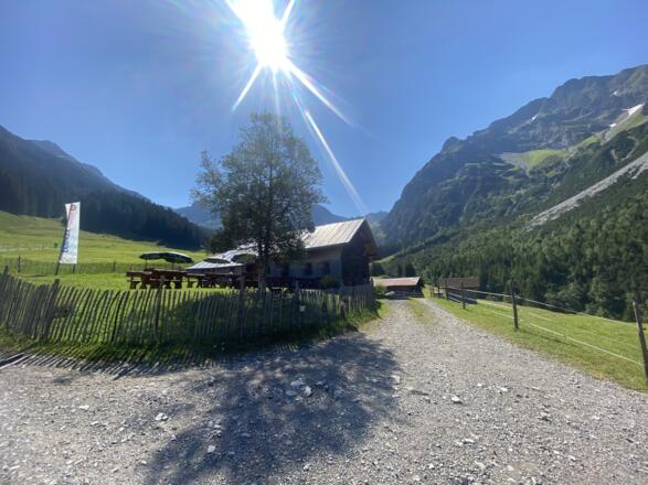 Einkehr in der oberen Wiesalpe