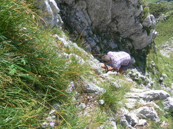 steiler Rinnenabstieg