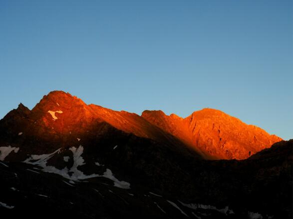 Hint. und Vord. Kendlspitz am Abend von der Hütte