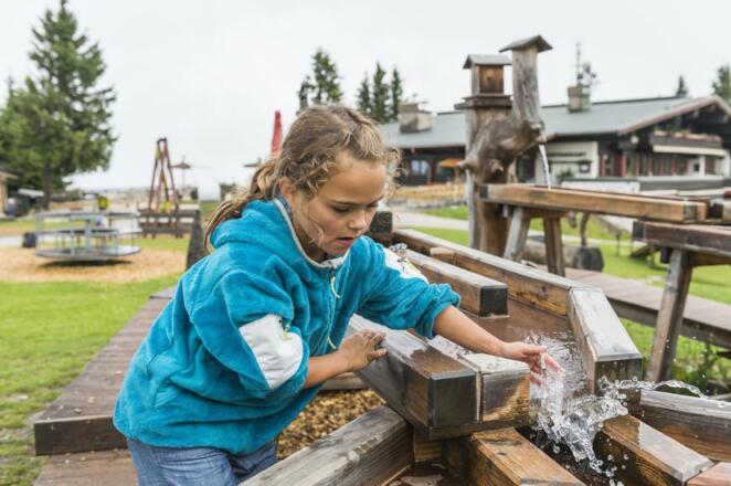 Scheffau_KaiserWelt_Kind_Wilder Kaiser