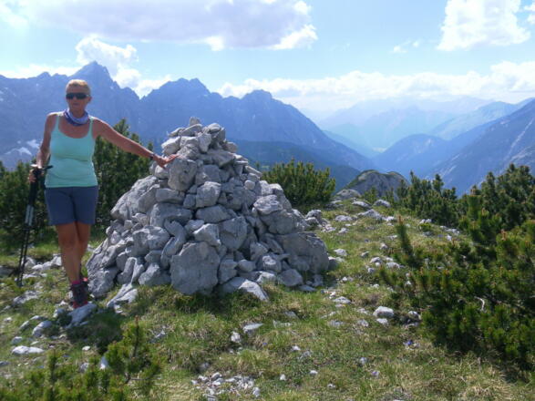 Gipfelsteinmann des Reps vor Hinterautal