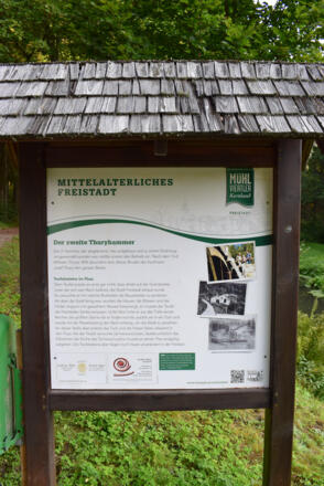 Infotafeln entlang des Wanderweges