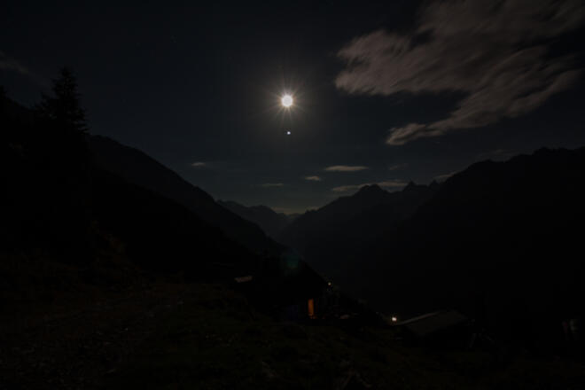Die Hütte bei Vollmond