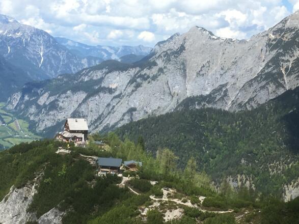 Abstieg zur Peter Wiechenthaler Hütte