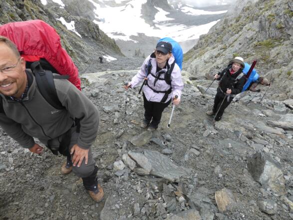 Der steile Aufstieg zur Zischenscharte.