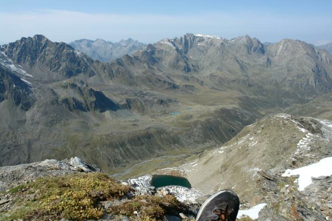 Blick vom Gipfel Richtung Ötztaler Alpen