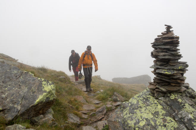 Neblieger Aufstieg zum Türmljoch