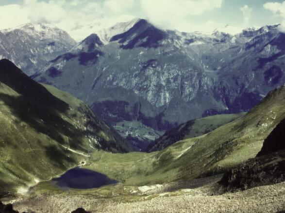 Auf dem Lasörling Höhenweg (Blick auf Bergersee und Hütte)