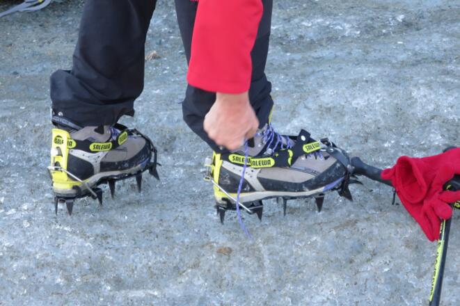 In der Nacht hat es geregnet, daher benützten wir die Steigeisen.