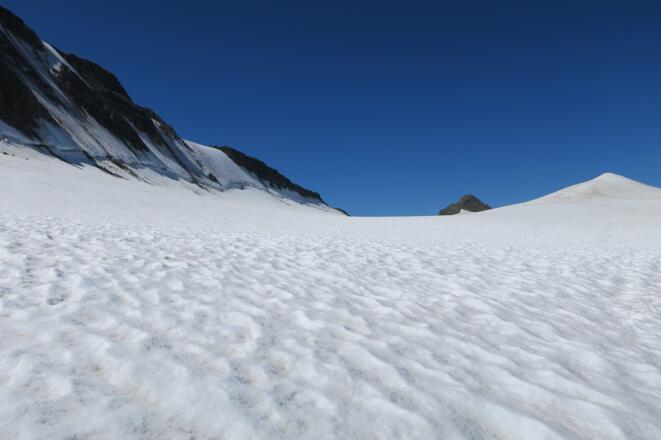 Rechts die Petersenspitze. Geradeaus geht es zum Brochkogeljoch und zur Vernagthütte.