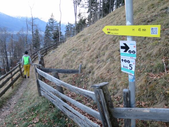 Vom Rauschbrunnen den Wegweisern &quot;Kranebitten&quot; folgend in 30