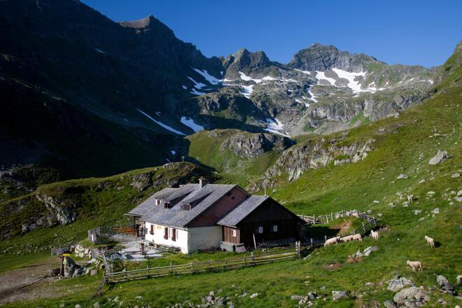 Landawirseehütte &amp; Scharnock (rechts hinten)