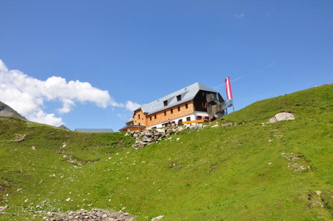 Die Krefelder hütte - Übernachtungsquartier für die erste Nacht der Tauerntour