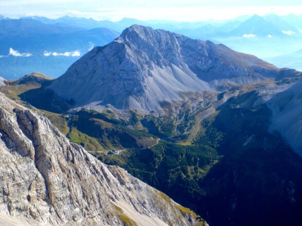 Blick in die Pfeis und auf die Rumer Spitze