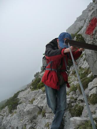 gut abgesichert mit  Drahtseilsicherungen