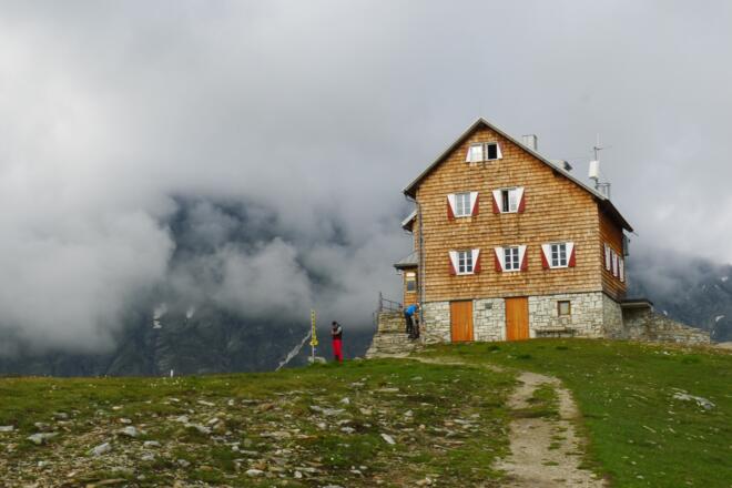 Blick zurück zur Neuen Reichenberger Hütte