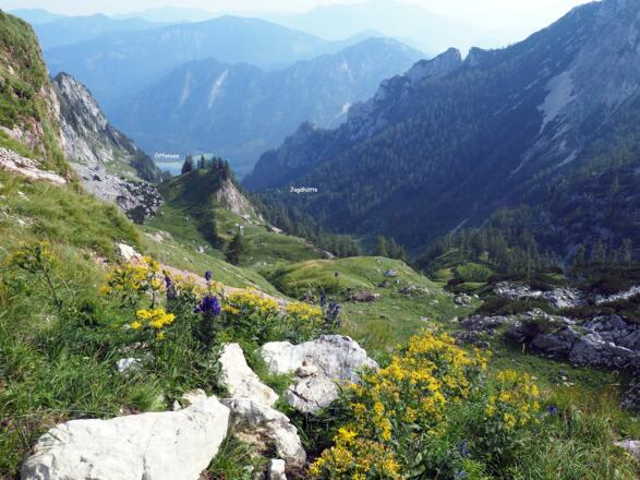 Tiefblick von der Abbruchkante ~1690m