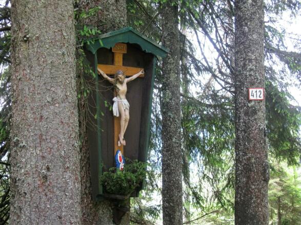 Abzweigung Jagasteig beim Wegkreuz 