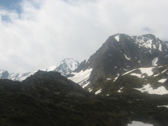 Der Kindergipfel im Hintergrund die Knotenspitzen