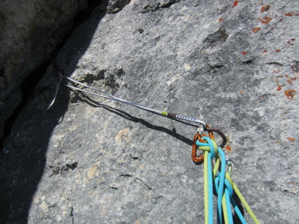 Baustahlbügel - viel selbstgebautes Material, aber sieht alles solide aus