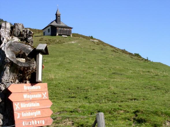 Annakapelle im Hintergrund