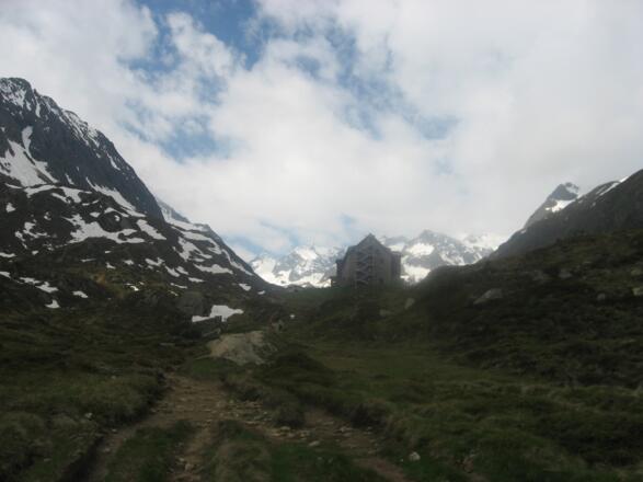 Die familienfreundliche Franz Senn Hütte mit Ihren Dreitausendern