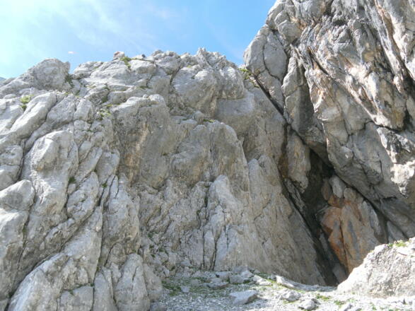 Einstieg: Vorbau bei der Höhle