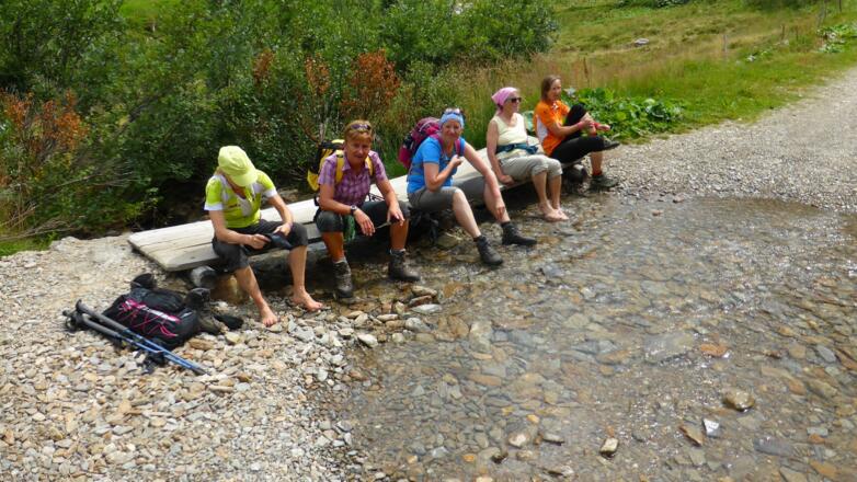 Erholung mit Füße kühlen