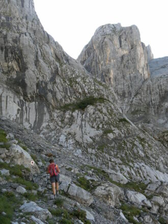 Zustieg um den SW-Sporn, Fieberhorn im Hintergrund