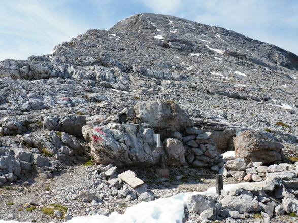 2490m, Notbiwak Horky