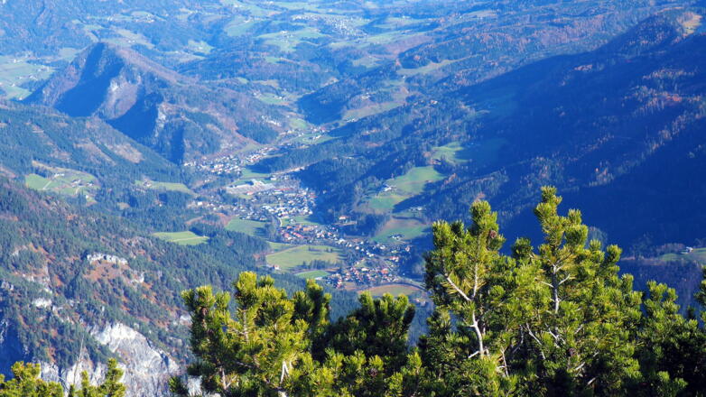 Tiefblick ins Stodertal (1810m)