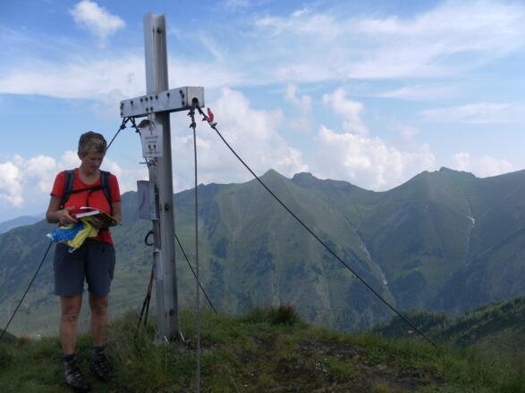 Kreuzköpfl mit Blick zu den Drei Brüdern