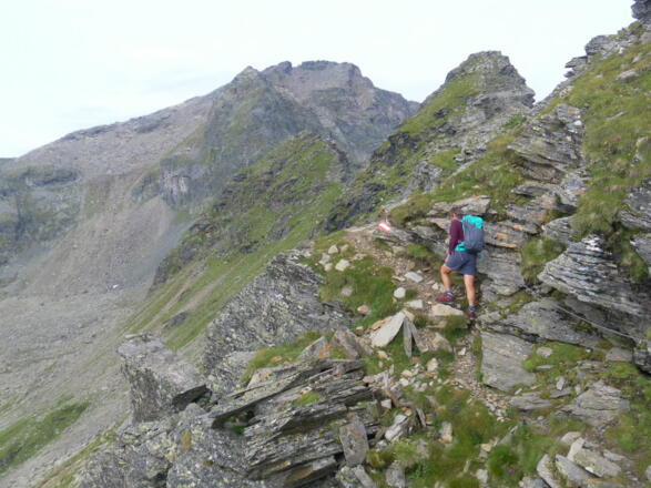 gesicherter Steig vom Östl. Sattelkopf mit Gratverlauf zur Schleinitz