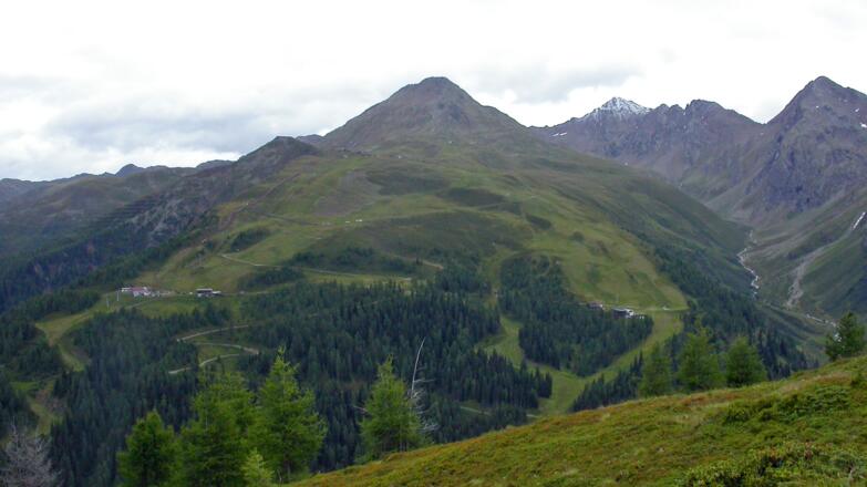 das Skigebiet Brunnalm mit dem Großen Leppleskofel