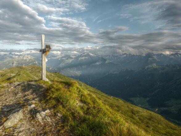 Von den vielen Kreuzjöchern Tirols is dieses hier Ziel unserer Wanderung