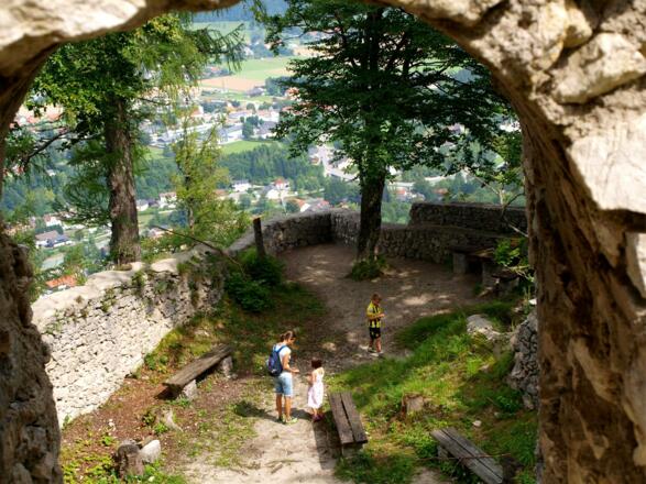 700m, Blick zum oberer Ruinenhof