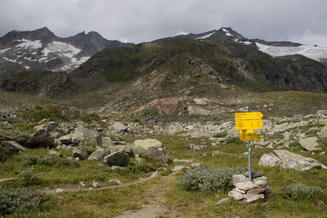 Abzweit zum Simonysee