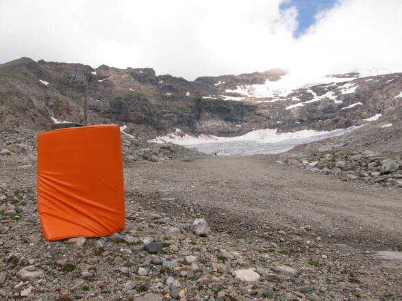 Klägliche Reste des unteren Wurtenkees im Schigebiet (23.07.2017)