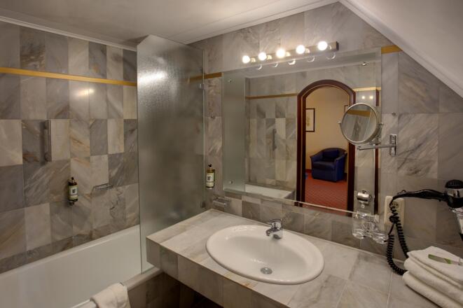 Doppelzimmer Komfort Badezimmer