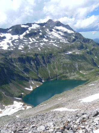 Larmkogel über dem Kratzenbergsee