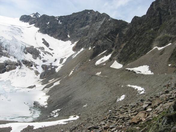 Die Gletschermoräne von Jahr 1850 mit Blick Richtung Sulzenauferner.