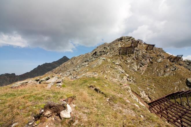 Und schon blickt man zum Gipfel